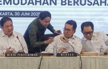 FOTO: Pemerintah Longgarkan Impor 10 Komoditas, Dari Produk Kehutanan hingga Alas Kaki