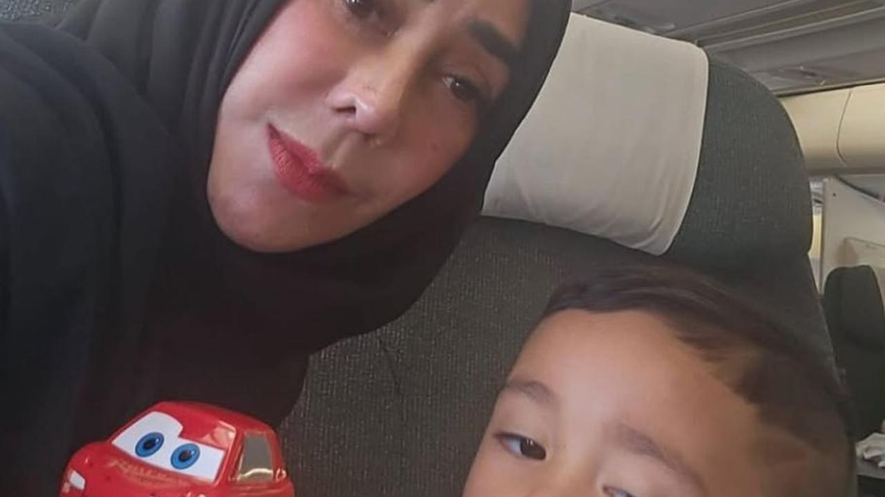 Lily Tak Digendong, Mama Amy Peluk Rafathar dan Cipung, Netizen Beri Sorotan Tajam