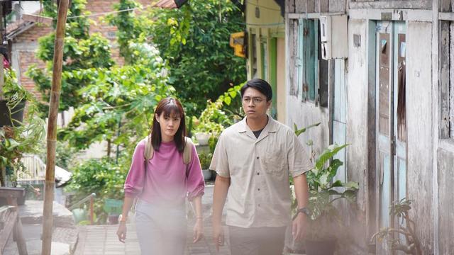 Salah satu adegan film Kisah Tanah Jawa: Pocong Gundul. (Foto: Dok. Instagram @awisuryadi)