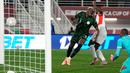 Nigeria kemudian menambah skor melalui dua gol dari Victor Osimhen. Pemain yang kini bermain di Galatasaray tersebut sukses mencatatkan brace pada menit ke-25 dan menit ke-47. (AP Photo/Themba Hadebe)