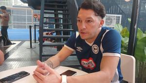 Patrick Ghighani saat berbincang dengan Bola.com di Air Padel, Cilandak, Jakarta Selatan pada Rabu (15/1/2026). (Bola.com/Hery Kurniawan).