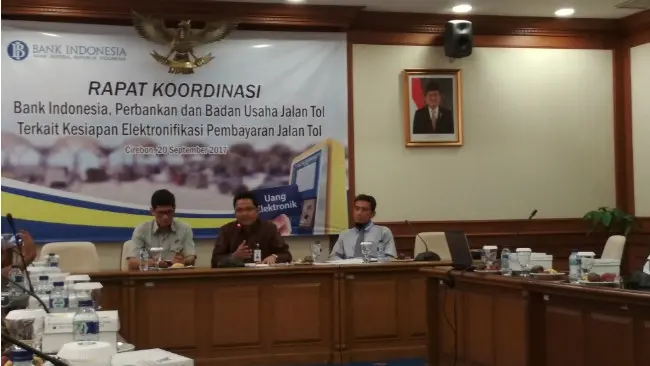 Bank Indonesia membahas pembayaran nontunai Tol Cipali. (Liputan6.com/Panji Prayitno)