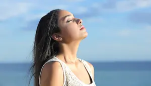 Menarik napas panjang = menenangkan diri. | via: portlandtherapycenter.com