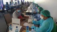Pemkab Sleman kembali mengadakan vaksinasi Covid-19 massal untuk percepatan wisata aman. Vaksinasi massal kali ini berkolaborasi dengan Danone Indonesia yang ditujukan untuk pelaku pariwisata dan pelayanan publik lainnya di pelataran Hotel JW Marriot Yogyakarta mulai 16 sampai 23 Juni 2021.