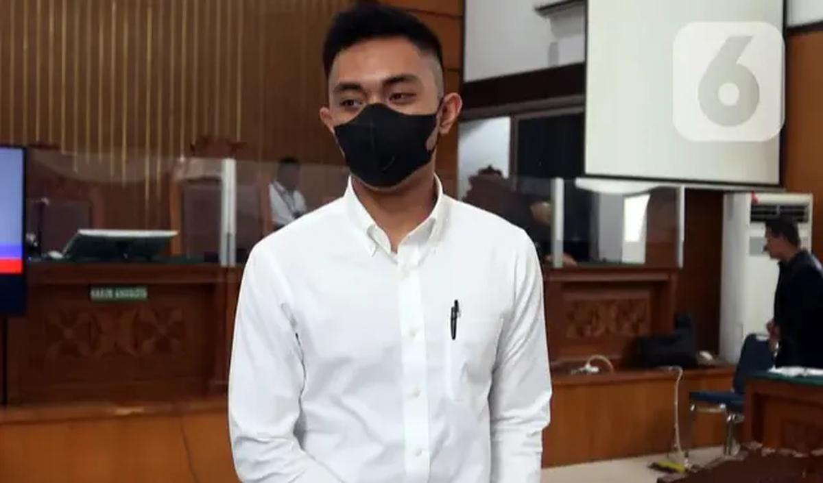 Jonathan memberikan surat untuk dijadikan pertimbangan bagi hakim dalam memvonis terdakwa penganiaya anaknya, Mario Dandy Satriyo.&nbsp;