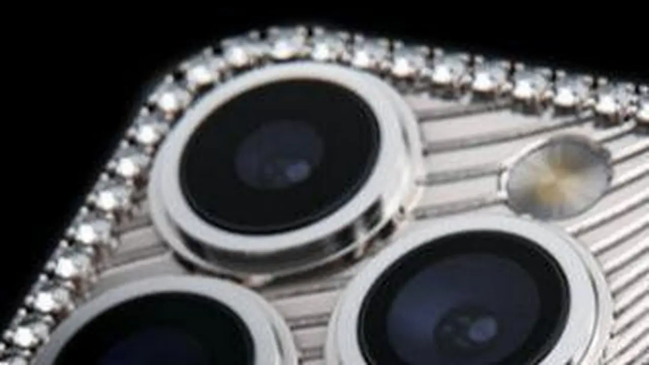 Russian Company Makes Diamond-Studded Version of iPhone 15
