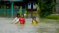 Banjir rendam ratusan rumah di Kabupaten Langkat (Liputan 6 SCTV)