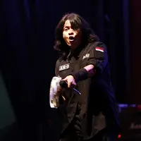 Gigi melakukan performa di panggung Kampung GaSS 2 di Sabuga, Bandung, Rabu (19/8/2015). (Deki Prayoga/Bintang.com)