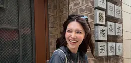 Di tengah kabar tersebut, Sooyoung tetap menunjukkan aura positif dan pesonanya lewat sederet potret terbaru saat menikmati waktu di kawasan Ginza, Jepang.[@sooyoungchoi].