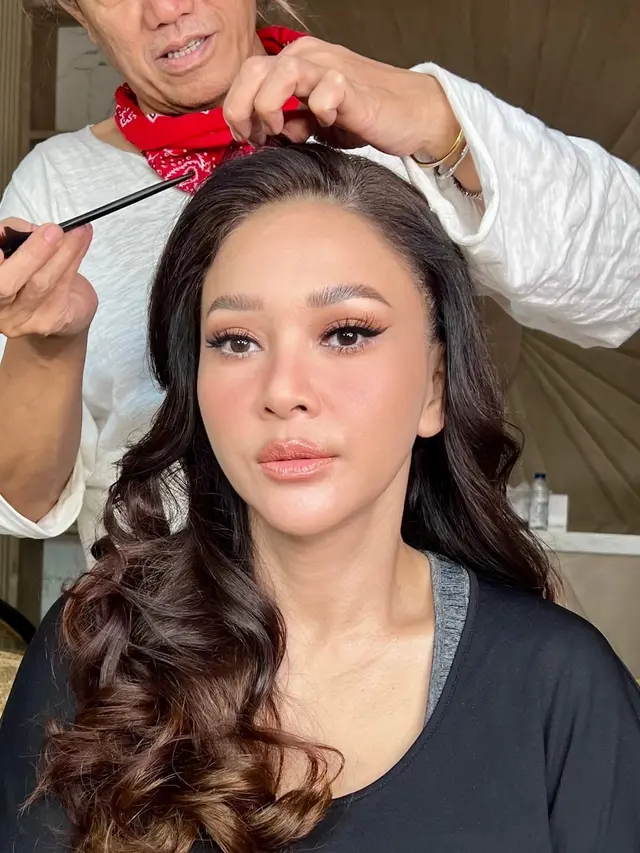 Baru Test Makeup, Begini Tampilan Cantik Maia Estianty di Pernikahan Alyssa Daguise dan Al Ghazali
