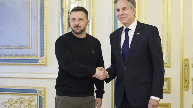 Presiden Ukraina Volodymyr Zelenskyy dan Menlu AS Antony Blinken