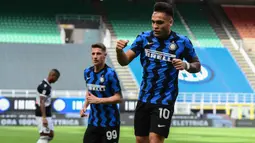 Lautaro Martinez. Striker Argentina berusia 24 tahun ini langsung dipercaya mengenakan jersey nomor punggung 10 saat didatangkan Inter Milan dari Racing Argentina pada 2018/2019. Pemilik nomor punggung 10 sebelumnya adalah Wesley Sneijder dan Adriano. (Foto: AFP/Miguel Medina)