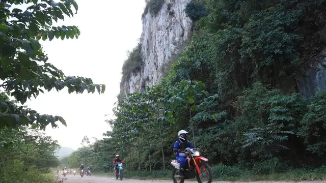 Jelajah Indahnya Karst Citatah dengan Honda CRF150L (Ist)