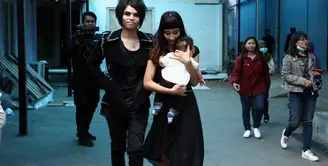 Axel Andaviar anak dari musisi Ovy /rif mengakui bahwa istrinya, Melody Alcassia hamil sebelum nikah. Meski demikian, putra sulung Ovy itu tak mau ambil pusing dengan gunjingan orang. (Nurwahyunan/Bintang.com)