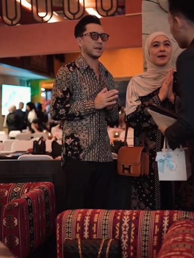 6 Potret Ananda Omesh di Bukber Dubes Palestina, Silaturahmi & Doa Kemerdekaan