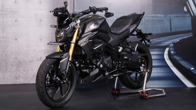 Honda CB150R Street Fighter Tampil Gagah Maksimal - Vimarsana News