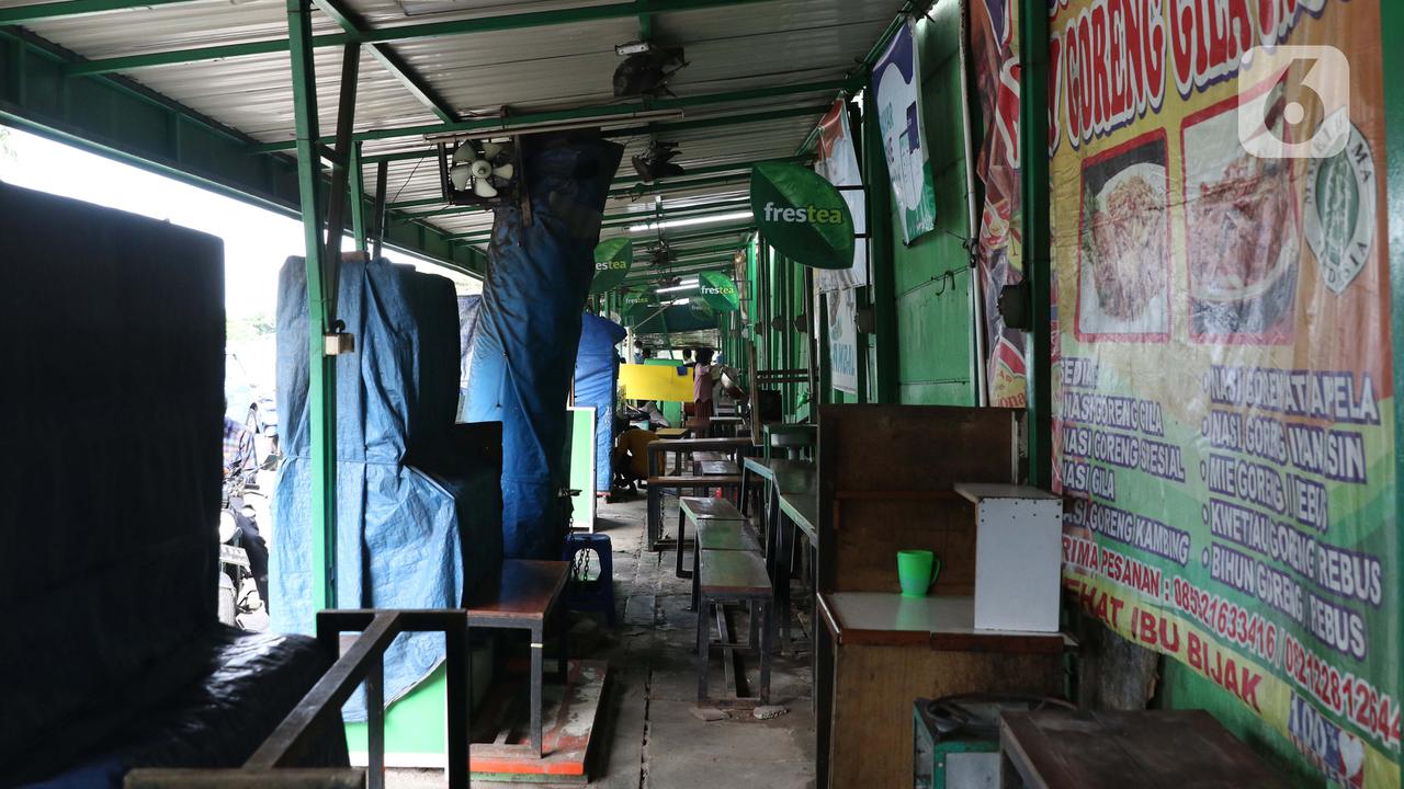 FOTO: Pedagang Makanan Kaki Lima Kena Imbas COVID-19