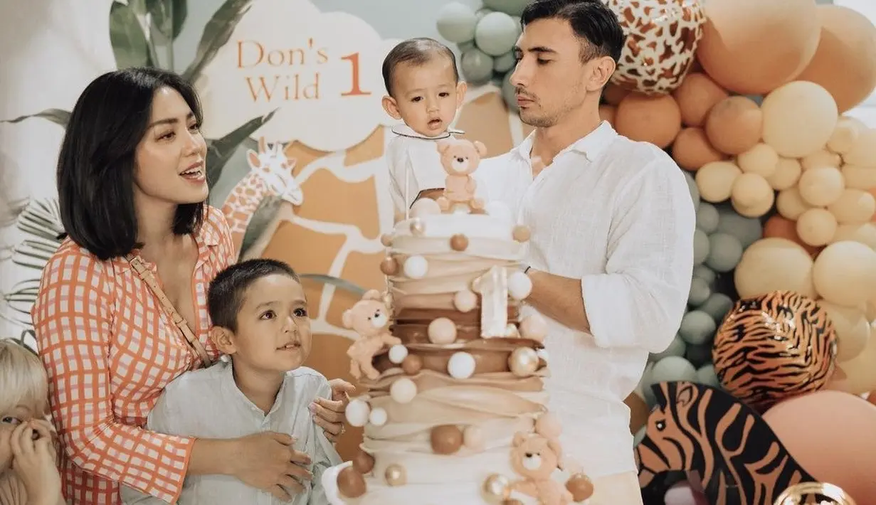 Acara ultah Don kali ini dihadiri keluarga dan kerabat terdekat.  [instagram/inijedar]