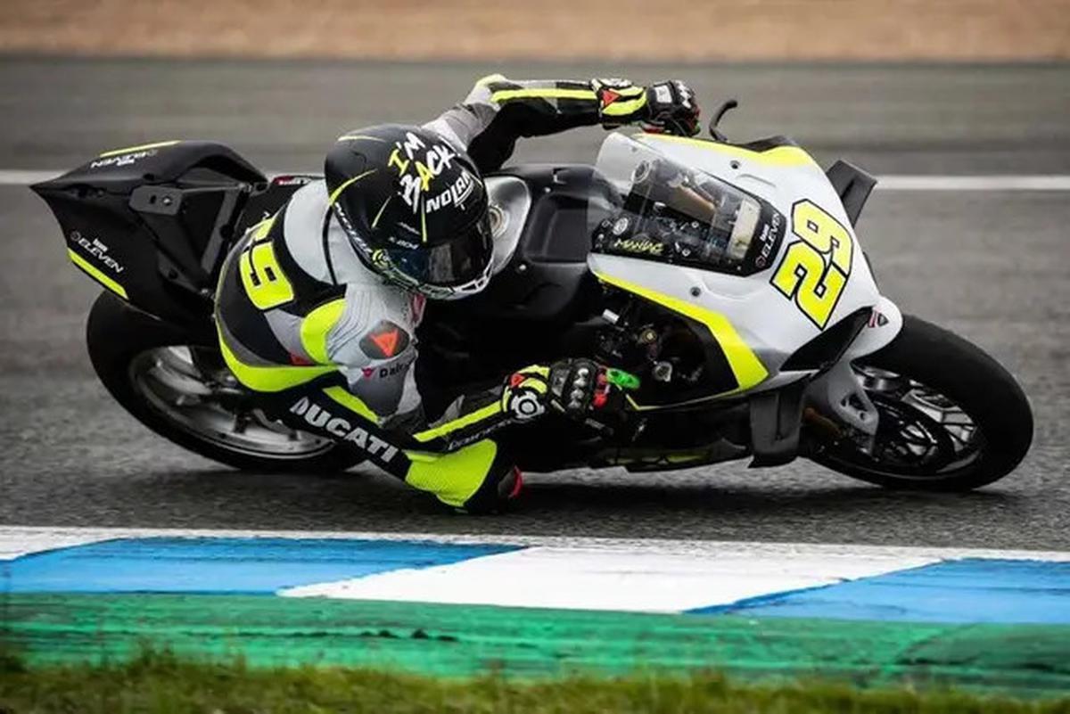 Profil Andrea Iannone MotoGP, Pernah Curi Perhatian karena Kostum Balapnya Mirip Pemadam Kebakaran