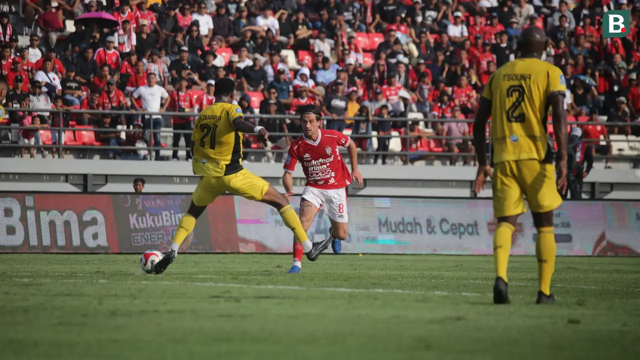 Bali United Vs Semen Padang