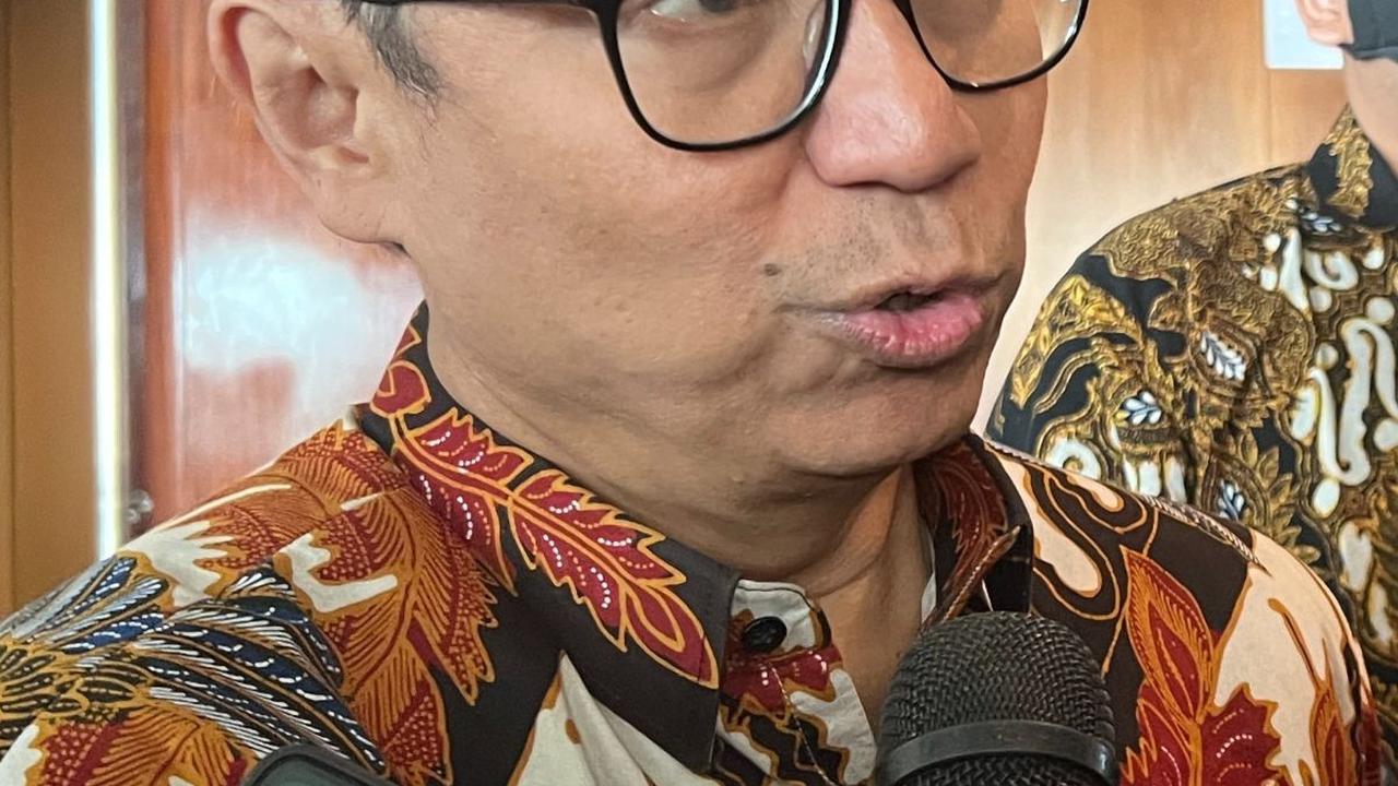 Jalan di Tangerang Disemprot Air untuk Kurangi Polusi, Ini Tanggapan Menkes Budi Gunadi
