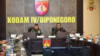 Wakil Ketua Komisi I DPR RI, Abdul Kharis Almasyhari saat memimpin pertemuan dengan Pangdam IV/Diponegoro dan jajarannya dalam rangka membahas kesiapan dukungan pengamanan Pemilu 2024 di wilayah Kodam IV/Diponegoro. (Foto: Istimewa)