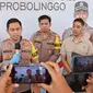 Kapolres Probolinggo AKBP Teuku Arsya Khadafi memberikan keterangan pers terkait penangkapan pelaku pembakar mobil ketua LSM Siliwangi (Istimewa)