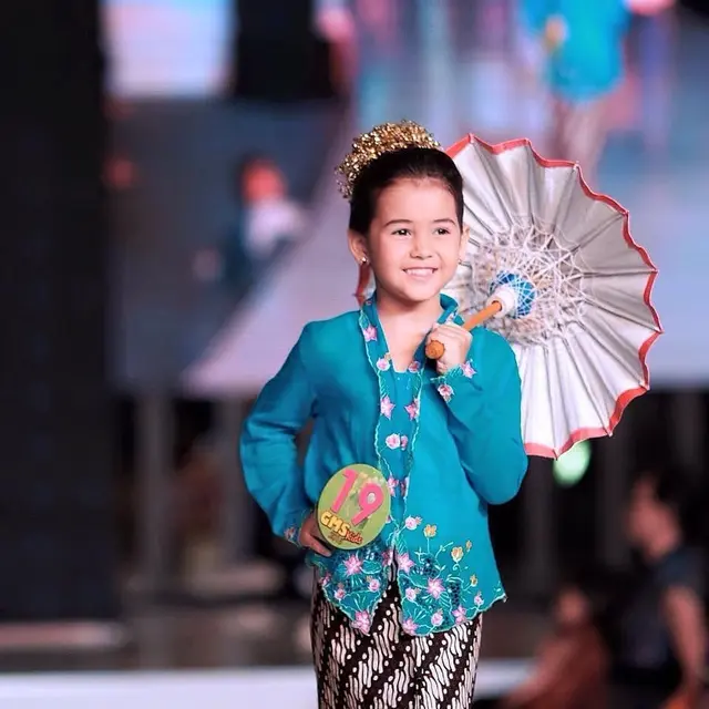 Genap Berusia 14 Tahun, Ini 6 Potret Transformasi Sandrinna Michelle