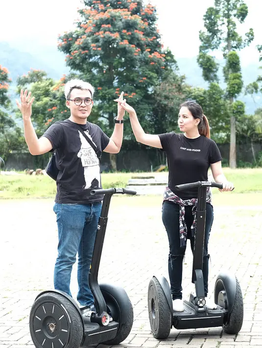 "Semogaaaa yaaaa 🙏🏻 #kadoulangtahundariAyahBERHENTImerokok," akhir tulisannya. Dalam keterangan tambahan, Tya Ariesta akan berbagi rahasia saat sang suami tidak lagi kepingin merokok.  (Instagram/tya_ariestya)
