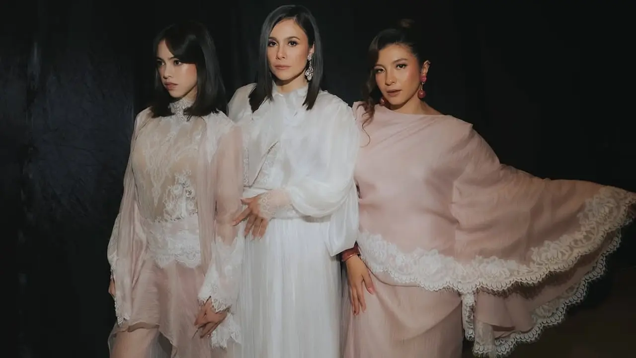 Kenang Barli Asmara, Wulan Guritno, Shalom Razade, dan London Abigail Tampil Kompak dalam Gaun Pastel