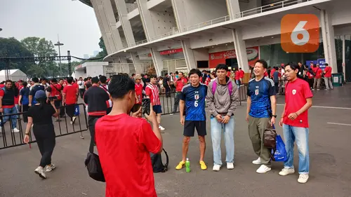 043326100_1731665183-Suporter_Timnas_Indonesia_dan_Jepang
