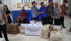 BRI Insurance menyalurkan bantuan ke Yayasan Elsafan di Pondok Bambu Jakarta Timur dan Panti Werdha Berea di Kedoya Jakarta Barat. (Dok BRINS)