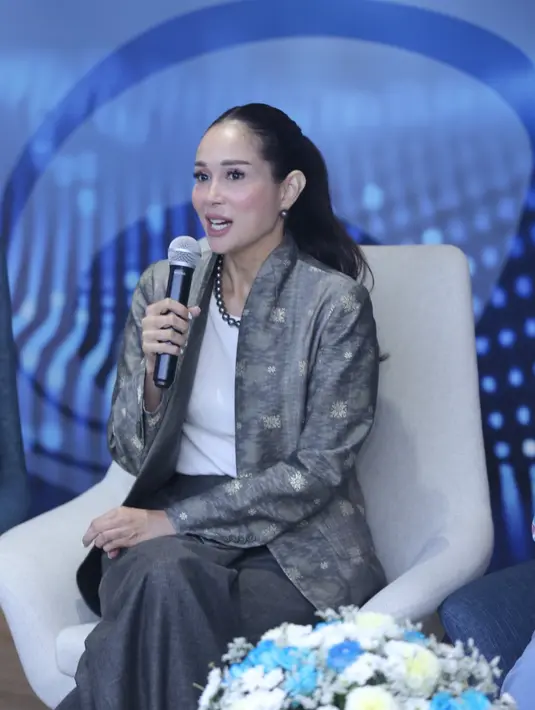 Loemongga Haoemasan tetap fresh [Fimela/Daniel Kampua]