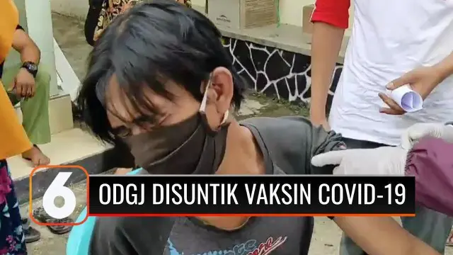 Vaksinasi Covid-19 juga diberikan kepada warga yang mengalami gangguan jiwa (ODGJ). Di Kediri, Jawa Timur, puluhan ODGJ dari Kecamatan Mojo, Kabupaten Kediri, Jawa Timur ini, terlebih dahulu diajak bernyanyi oleh para petugas kesehatan dari Puskesmas...