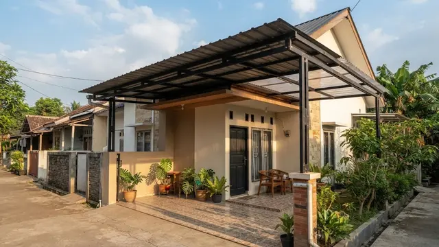 Desain Atap Pelindung Teras Rumah Kecil