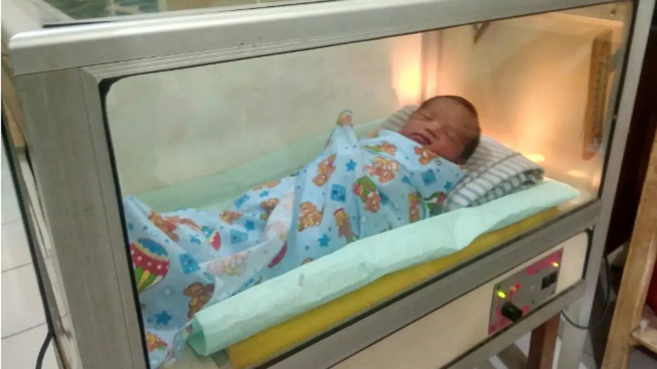 Bayi Tampan Ditemukan di Masjid