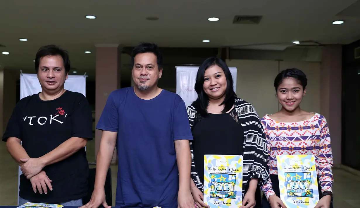 Ditemui saat jumpa pers di Graha Bhakti Budaya, Taman Ismail Marzuki, Jakarta Pusat, Jumat (18/12/2015), Aksan Sjuman selaku peñata musik mengklaim gelaran ini merupakan yang pertama kali di Indonesia, bahkan dunia. (Nurwahyunan/Bintang.com)