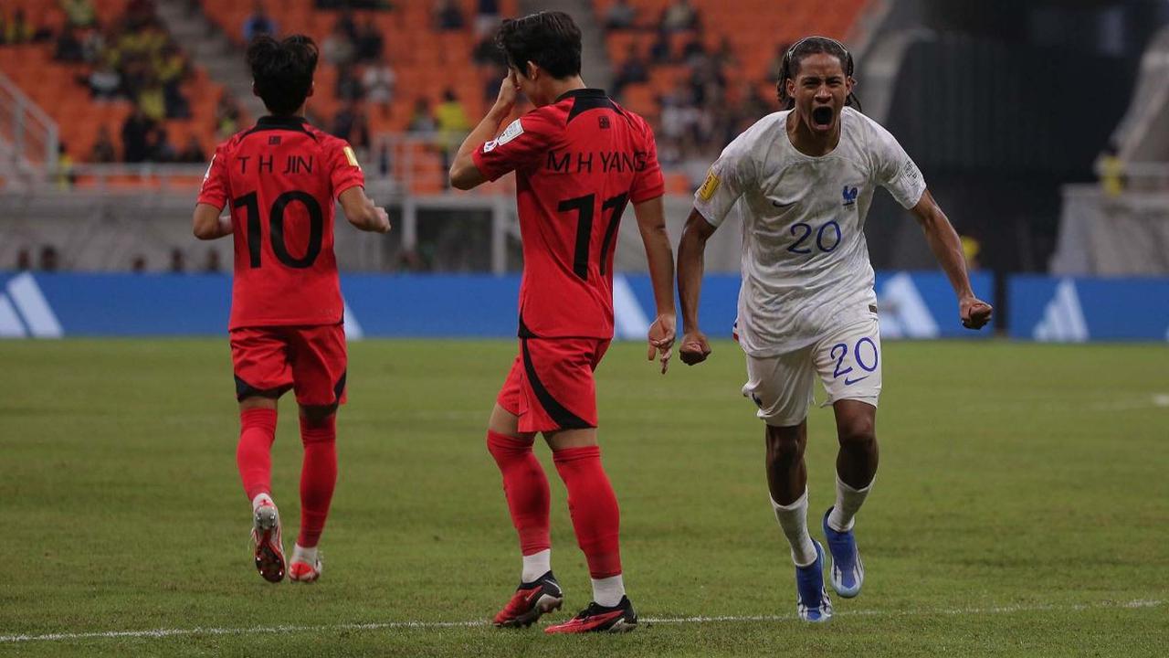 Prancis Lolos ke 16 Besar