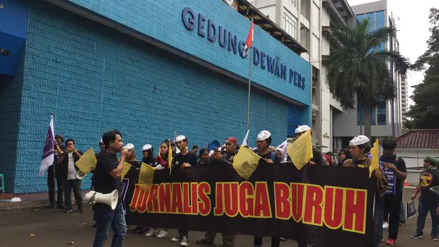 Aliansi Jurnalis Independen atau AJI kembali turun dalam May Day 2019 di Jakarta.