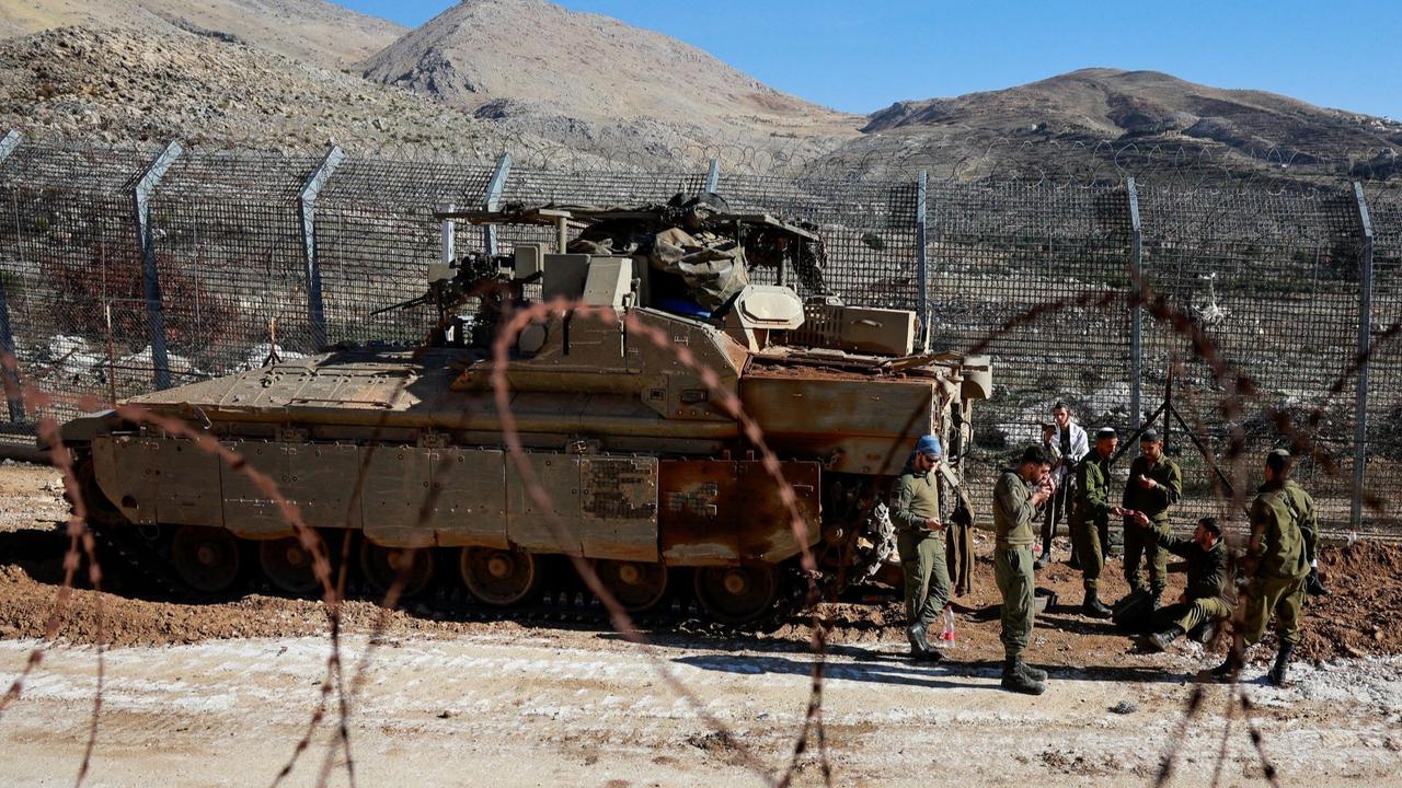 Tank dan Jet Tempur Israel Siaga di Dataran Tinggi Golan
