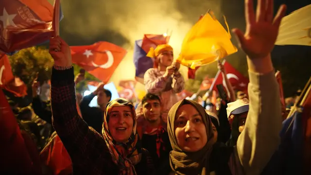 Euforia Pendukung Erdogan Rayakan Kemenangan di Pemilu Turki