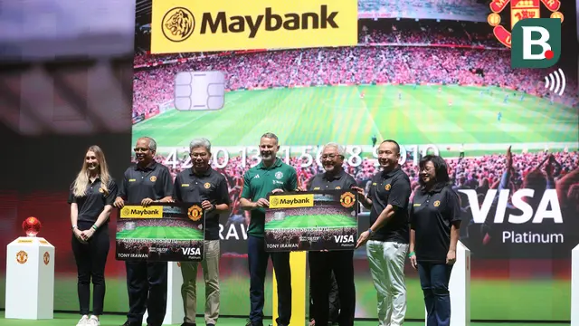 Foto: Ryan Giggs Sapa Para Fans di Indonesia dalam Peluncuran Kartu Kredit Maybank yang Berkolaborasi dengan Manchester United