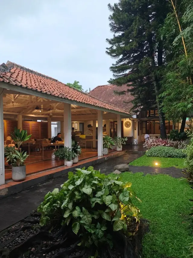 Restoran Keluarga dengan Suasana Nyaman