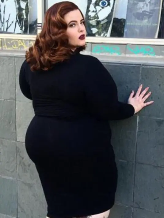 Meskipun Tess Holliday menjadi model dengan ukuran besar, ia tak pernah berpikir untuk melakukan kegiatan diet untuk menurunkan berat badannya. (Dailymail.co.uk)