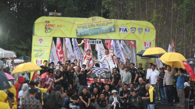 Sean Gelael - Reli Danau Toba