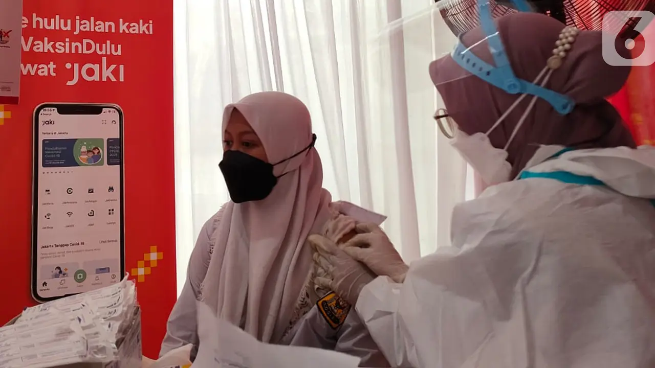 Gerakan Literasi Keuangan dan Vaksinasi untuk Pelajar