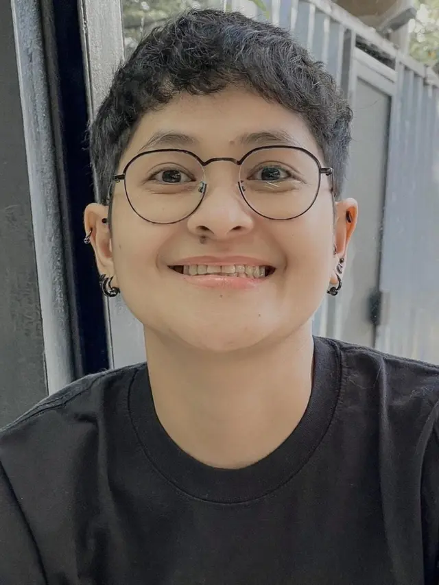 Mitha The Virgin Potong Rambut Gimbal, Penampilan Barunya Jadi Sorotan