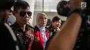 Terdakwa kasus berita hoaks penganiayaan, Ratna Sarumpaet tiba untuk menjalani sidang lanjutan di Pengadilan Negeri Jakarta Selatan, Kamis (4/4). Sidang kali ini beragendakan pemeriksaan saksi. (Liputan6.com/Faizal Fanani)