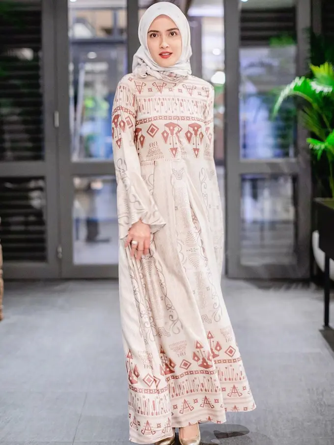 Shandy Aulia Berhijab 2