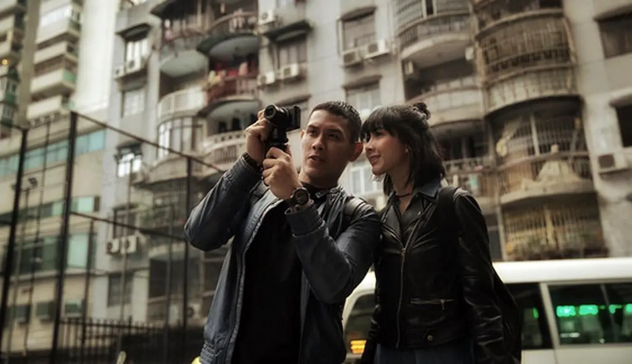 Ramadan tahun ini, Andrea Dian menghiasi layar kaca dalam sinetron unggulan Ramadan SCTV yang berjudul 3 Semprul Mencari Surga. Dalam sinetron itu main bareng dengan Andhika Pratama, Gading Martin, dan Uus. (Instagram/andreadianbimo)